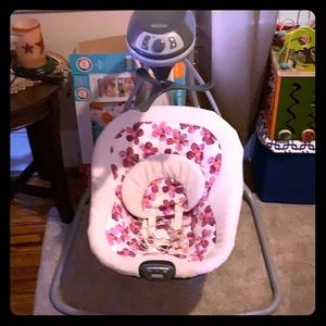 Graco baby swing